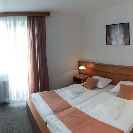 Restavracija In Prenocisca Carda Hotel Martjanci Exterior photo